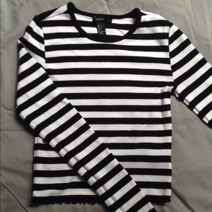 Forever 21 black and white stripe crop top
